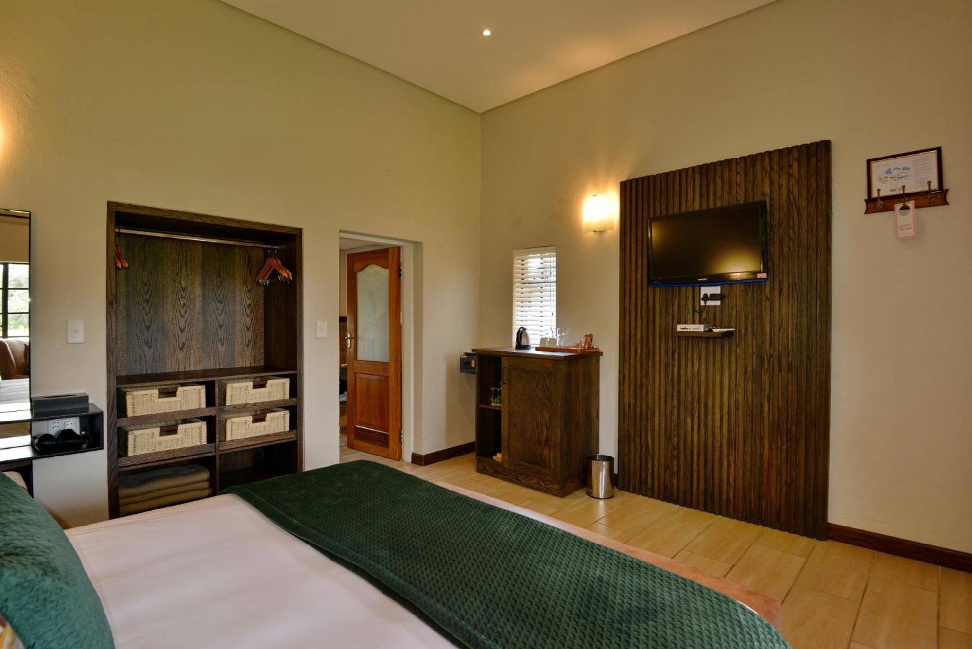 African Hills Safari Lodge & Spa Magaliesburg Exterior foto