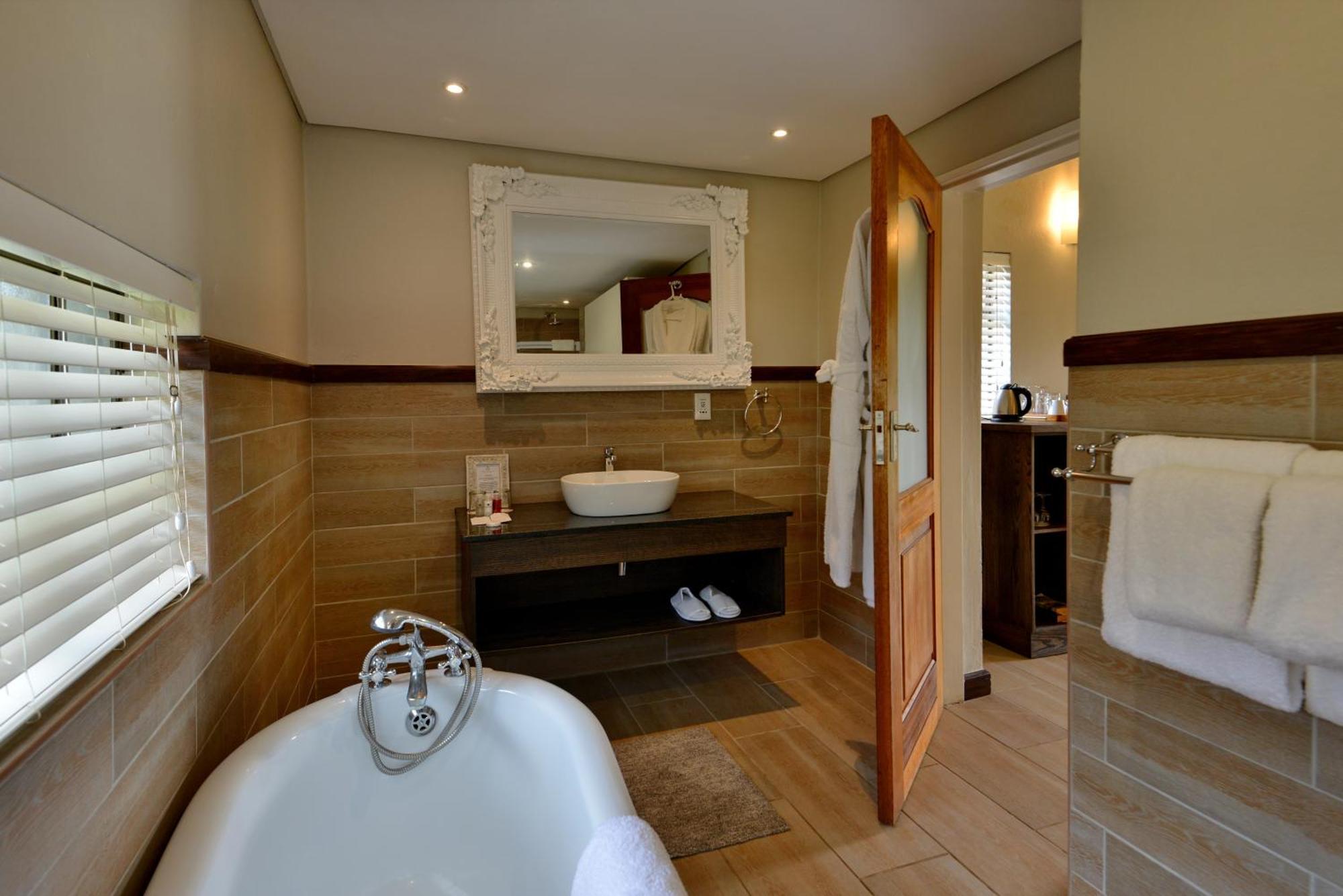 African Hills Safari Lodge & Spa Magaliesburg Exterior foto